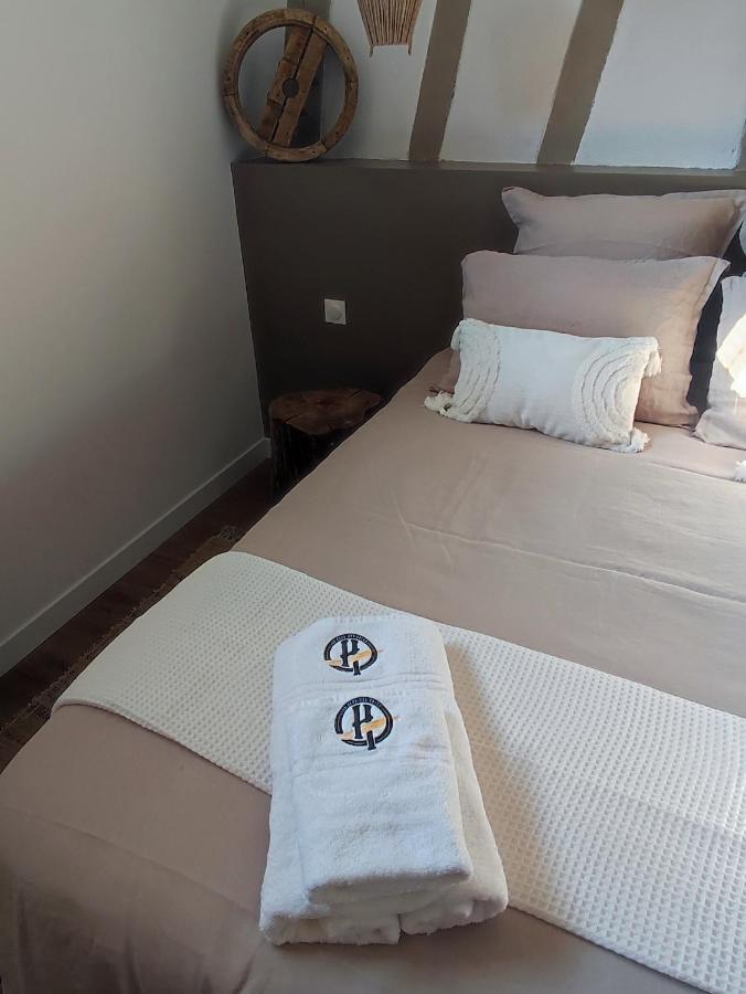 Le Clos Des Crins Hotel Pavilly Kültér fotó