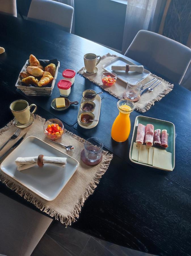 Le Clos Des Crins Hotel Pavilly Kültér fotó